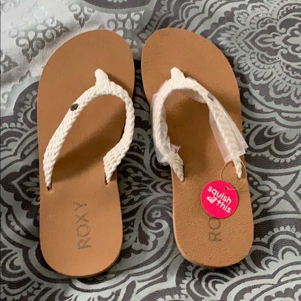 Roxy flip flops